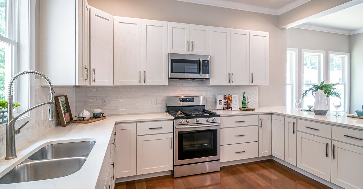 Recommended Tools for Effective Cabinet Cleaning
